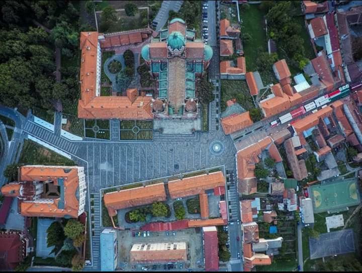 Studio Apartman Centar Dakovo Luaran gambar